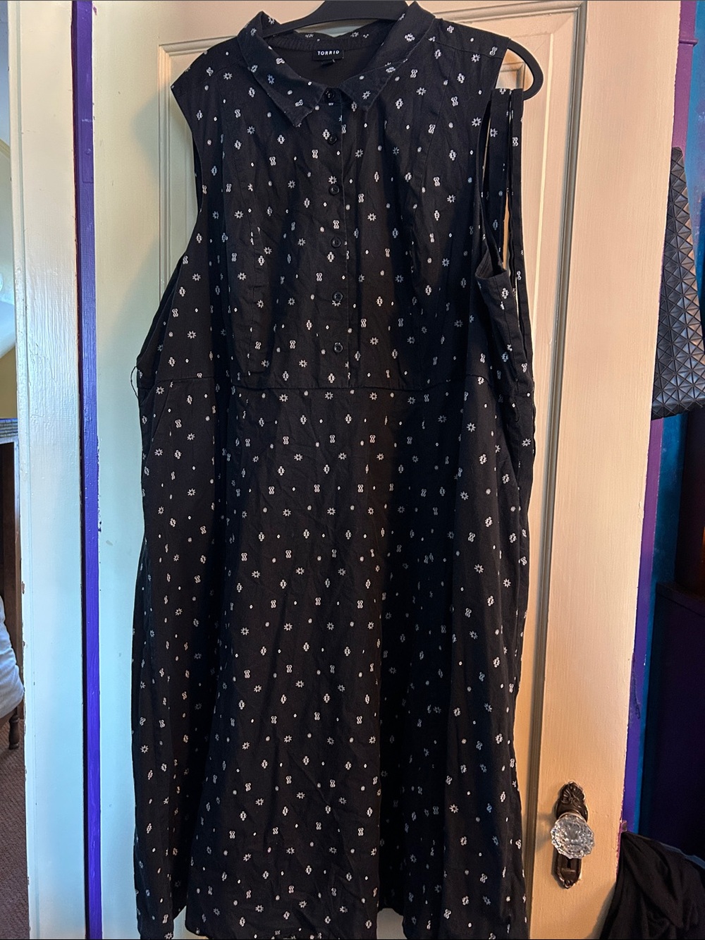 torrid Black Sleeveless Button-Front Dress with White Micro Print 4x